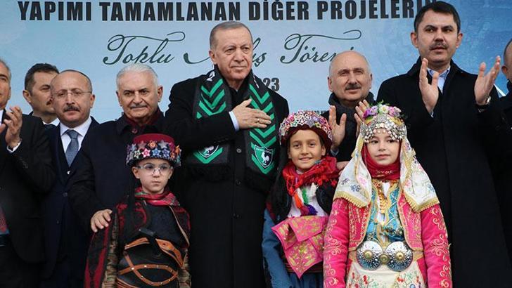 Cumhurbaşkanı Erdoğan: Bakmadıkları tek yer milletin gönlüydü, talepleriydi