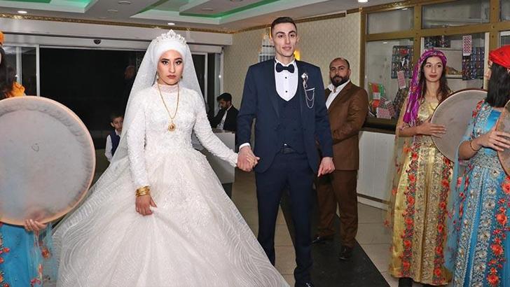 Evlat nöbetindeyken PKK’dan kurtardığı oğullarını evlendirdiler