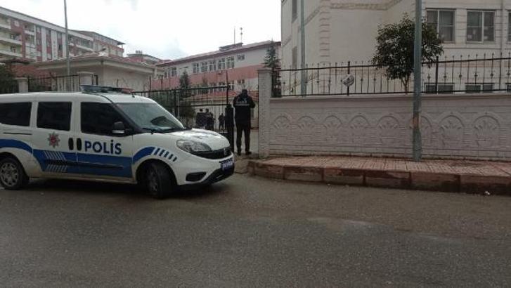 Siirt’te hırsızlar ara tatildeki okulun kantininden semaver çaldı