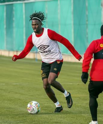 Southampton kesenin ağzını açtı, Göztepe transfer bekliyor