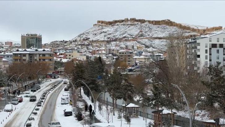 Bayburt, beyaza büründü