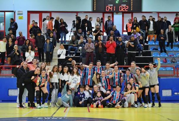 Mavi Kelebekler Adasokağı'nı ağırlayacak