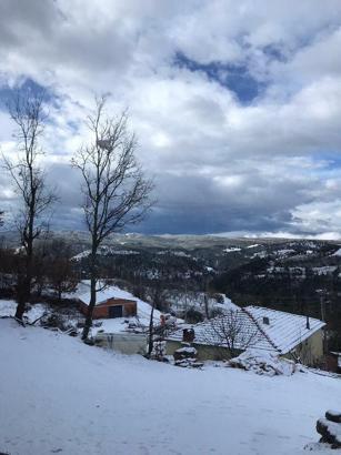 Turgutlu'nun kırsal mahalleleri beyaza büründü