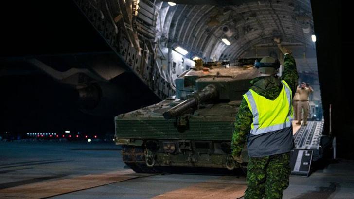 Kanada'nın gönderdiği ilk Leopard tankı, Polonya’ya ulaştı