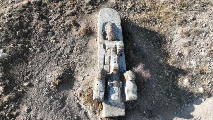 Prof. Dr. Muşmal: 70 ton ağırlığındaki Fasıllar Anıtı yerde yatıyor