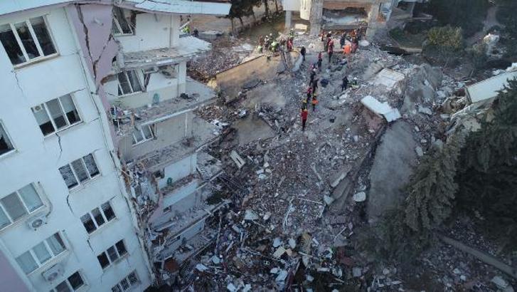 Deprem felaketinde 2'inci gün; enkaz başlarında umutlu bekleyiş/ Ek fotoğraflar