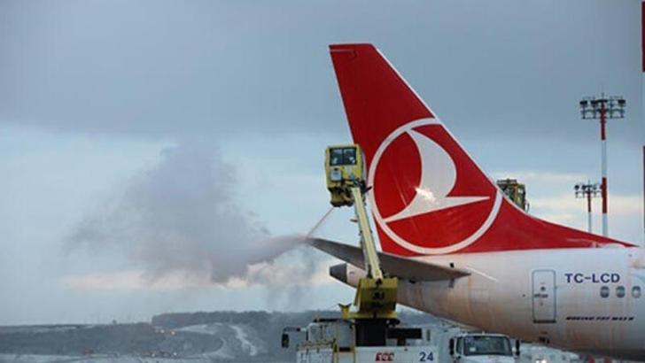 THY, deprem bölgesinden dün tahliye uçuşlarıyla 14 bin kişiyi taşıdı