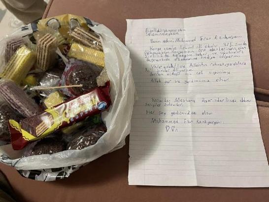 8 yaşındaki Eren topladığı şivlilikleri depremzedelere hediye etti