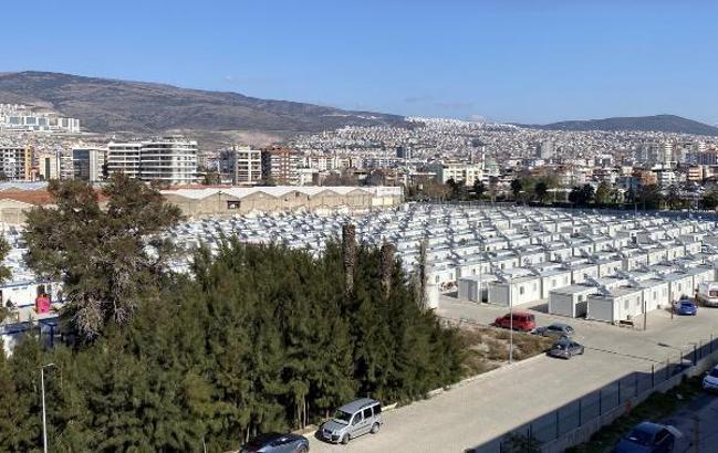 İzmir'deki konteyner kent, depremzedelere hazırlanıyor