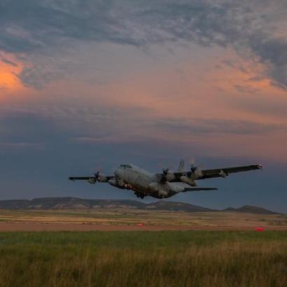 Hollanda'dan afet bölgesine 'uçan ambulans'