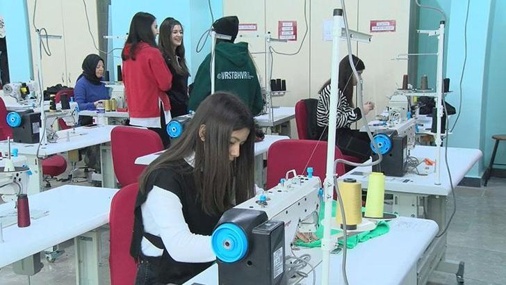 İstanbul'da meslek liseleri depremzedeler için üretiyor