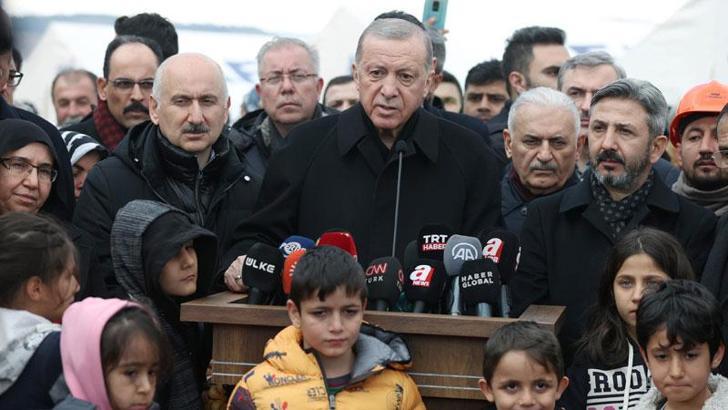 Cumhurbaşkanı Erdoğan: Bir yıl içinde yıkılan binaları yeniden yapıp teslim edeceğiz