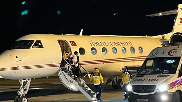 Cumhurbaşkanlığına ait 'DAP' uçağı deprem bölgesinden 15 bebeği daha Ankara'ya getirdi