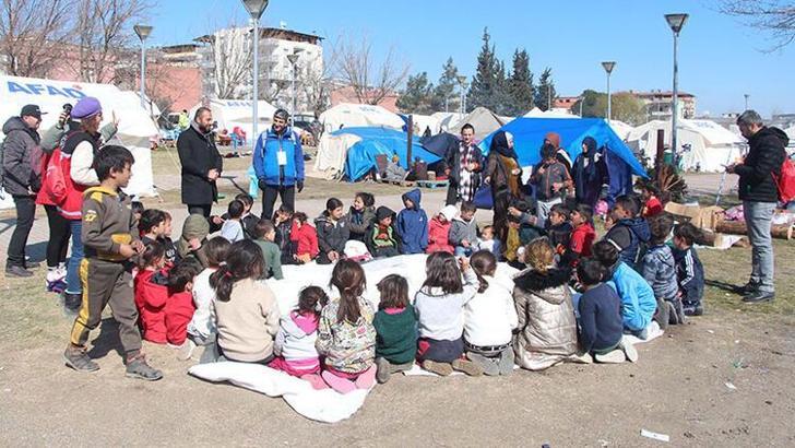 Depremzede çocuklar için 283 bin 'koruyucu aile' başvurusu