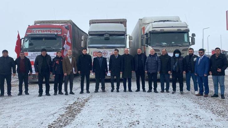 Karapapak Türklerinden deprem bölgesine 3 TIR yardım