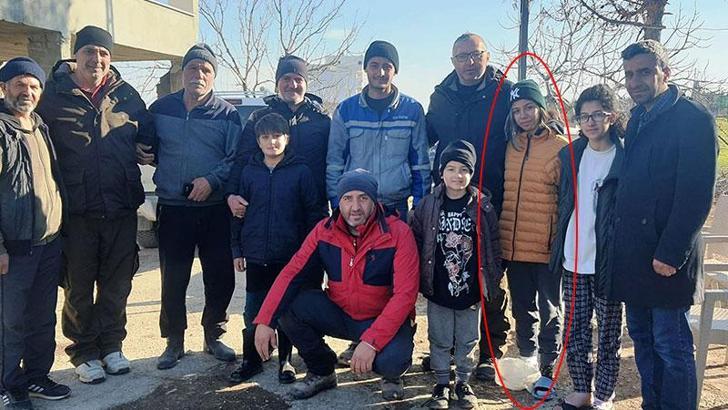 Depremzede Esma'dan, AFAD gönüllüsüne ağlatan istek: Beni çıkartmaya ayağım engel oluyorsa kesebilirsiniz