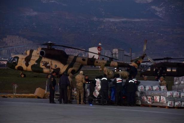 Mi-17 tipi helikopterler, depremlerde yaralanan 444 kişiyi taşıdı