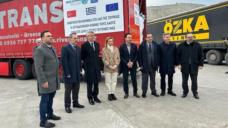 Yunanistan’dan 4 TIR’lık yeni yardım İskenderun’a doğru yola çıktı