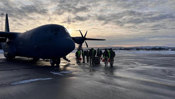 Norveç'in 'uçan ambulansı' depremzedelere yardım ediyor