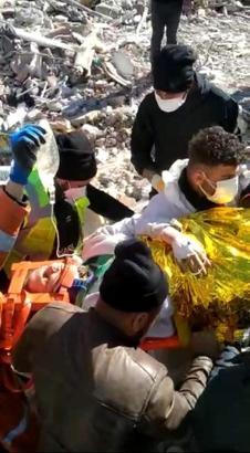 17 yaşındaki Aleyna, 248 saat sonra enkazdan çıkarıldı