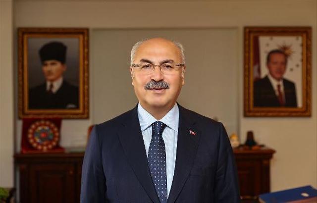 İzmir Valisi Yavuz Selim Köşger: Yıkım kapsamında 128 kapsamındaki okuldan 35'nin yapımı tamamlanıp, eğitim-öğretime kazandırıldı