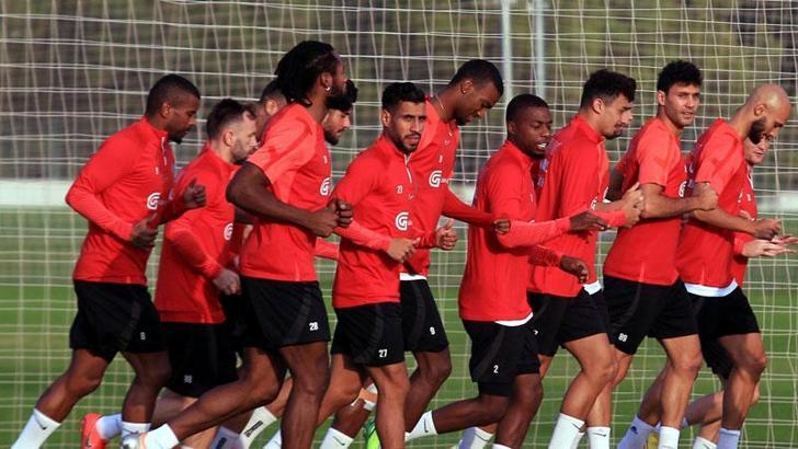 Antalyaspor'da Beşiktaş'a karşı 18 futbolcu yok !..