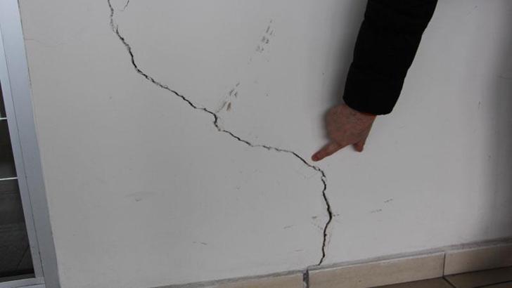 Samsun 19 Mayıs Stadyumu'ndaki çatlaklar dikkat çekti