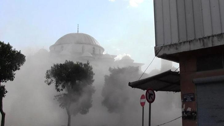 Adana'da 150 caminin hasarlı minaresi yıkılıyor