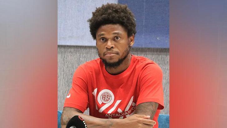 Internacional, Antalyaspor'dan Luiz Adriano'yu kadrosuna kattı