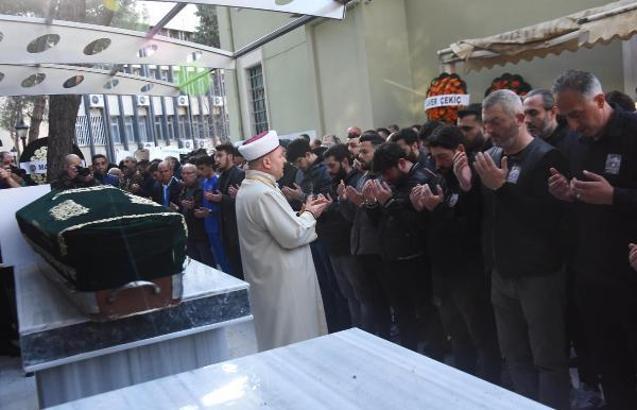 Taner Savut, son yolculuğuna uğurlandı