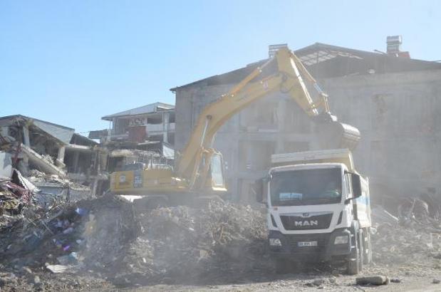 Vali Aydoğdu: Elbistan'da 264 kamyon var, her gün 45'in üzerinde enkaz kaldırılıyor