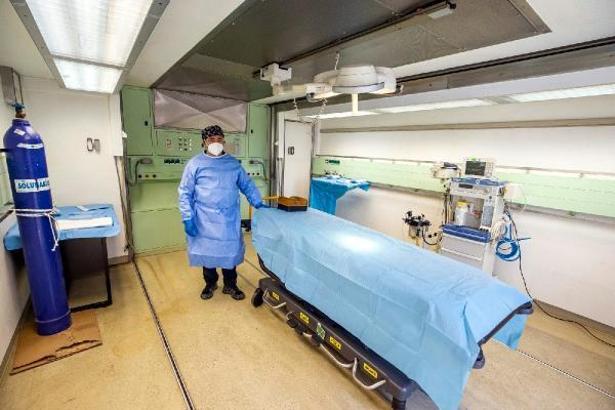 Hatay'da mobil ameliyathaneli sahra hastanesi kuruldu