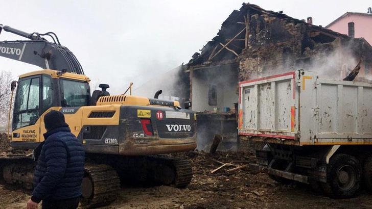 Belediye, yangında ölen 3 çocuk için 1 milyon 635 bin lira tazminat ödeyecek