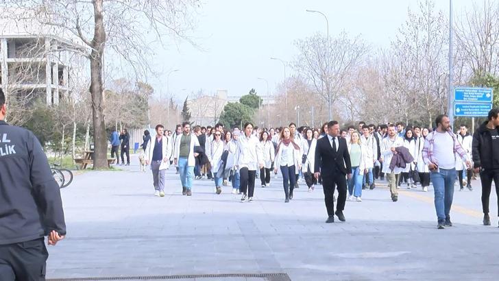 Cerrahpaşa Hayvan Hastanesi öğrencileri binalarını istiyor