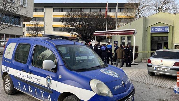 Zabıta memuru, mesai arkadaşını silahla yaraladı