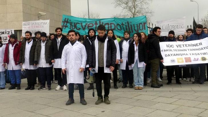 Veteriner Fakültesi öğrencileri hayvan hastanesi için eylem yaptı