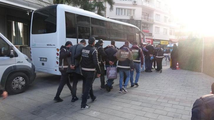 İş insanlarına ÅŸantaj yapan 25 suç örgütü üyesi adliyede