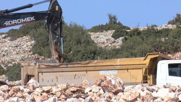 Kahramanmaraş’ta yeni konutlar için ilk kazma vuruldu
