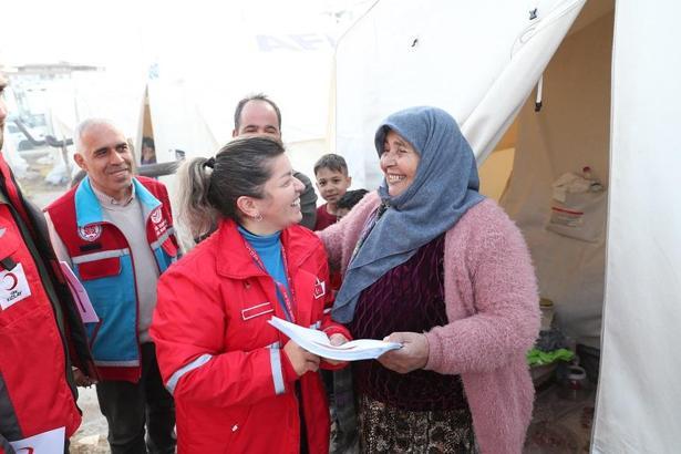 Kızılay: Depremzedelere 70 milyon TL değerinde alışveriş kartı dağıtılacak