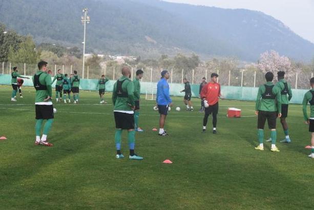 Bodrumspor, Burak Öksüz'le imzaladı