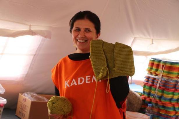 Depremzede kadınlara KADEM desteği