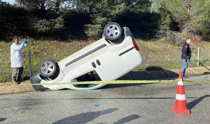Otomobille polisten kaçarken tabanca ile intihar etti, kaçırdığı kız da kazada öldü