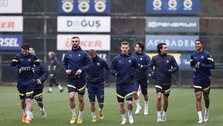 Fenerbahçe'de Batshuayi takımla çalıştı