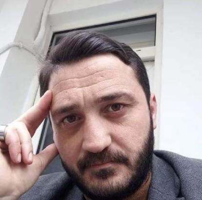 Yol kenarında ölü bulundu