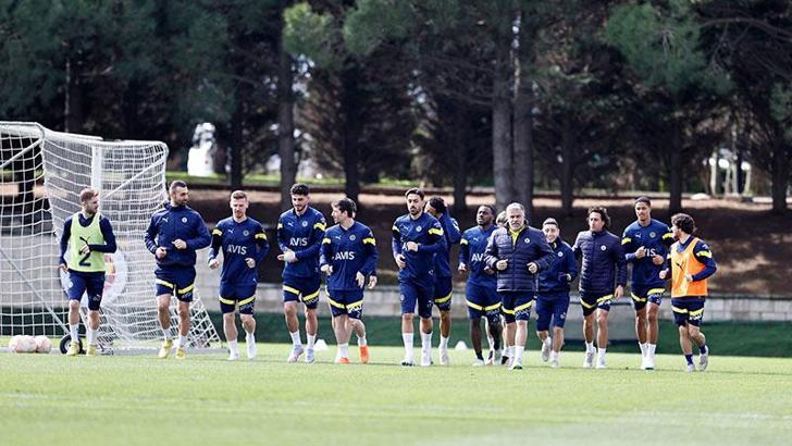 Fenerbahçe, taktiksel ve bireysel çalışmalar yaptı