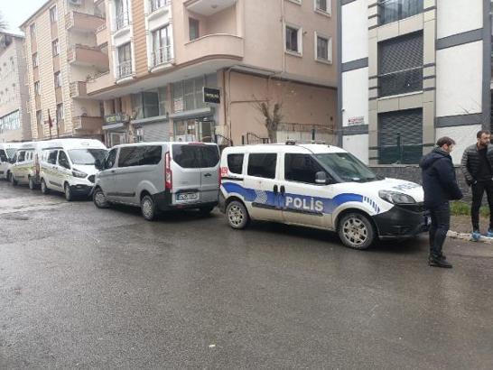 Pendik'te tartıştığı eşini bıçakla öldürüp 5. kattan atladı-1