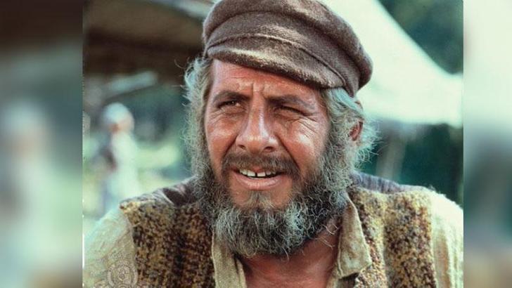 Damdaki Kemancı filminin ünlü aktörü Topol, hayata veda etti