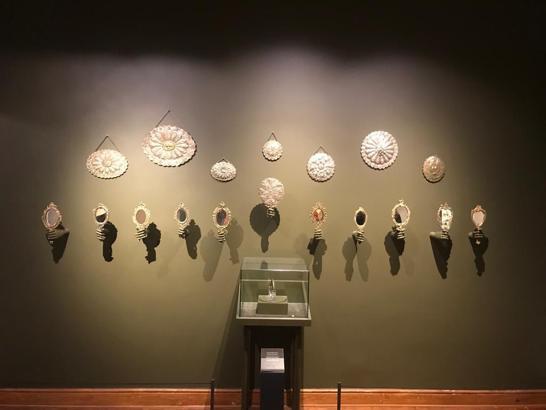 Osmanlı'dan Cumhuriyet dönemine kadının yaşantısından izler taşıyan 'Kuytu' sergisi açıldı