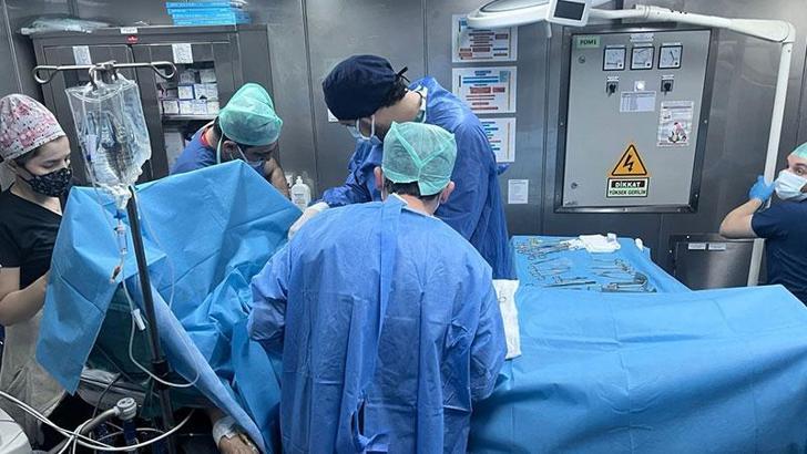 TCG Bayraktar gemisinde, 10 bininci hasta tedavi edildi