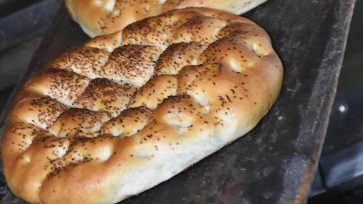 İzmir’de ramazan pidesinin gramajı düştü, fiyatı arttı